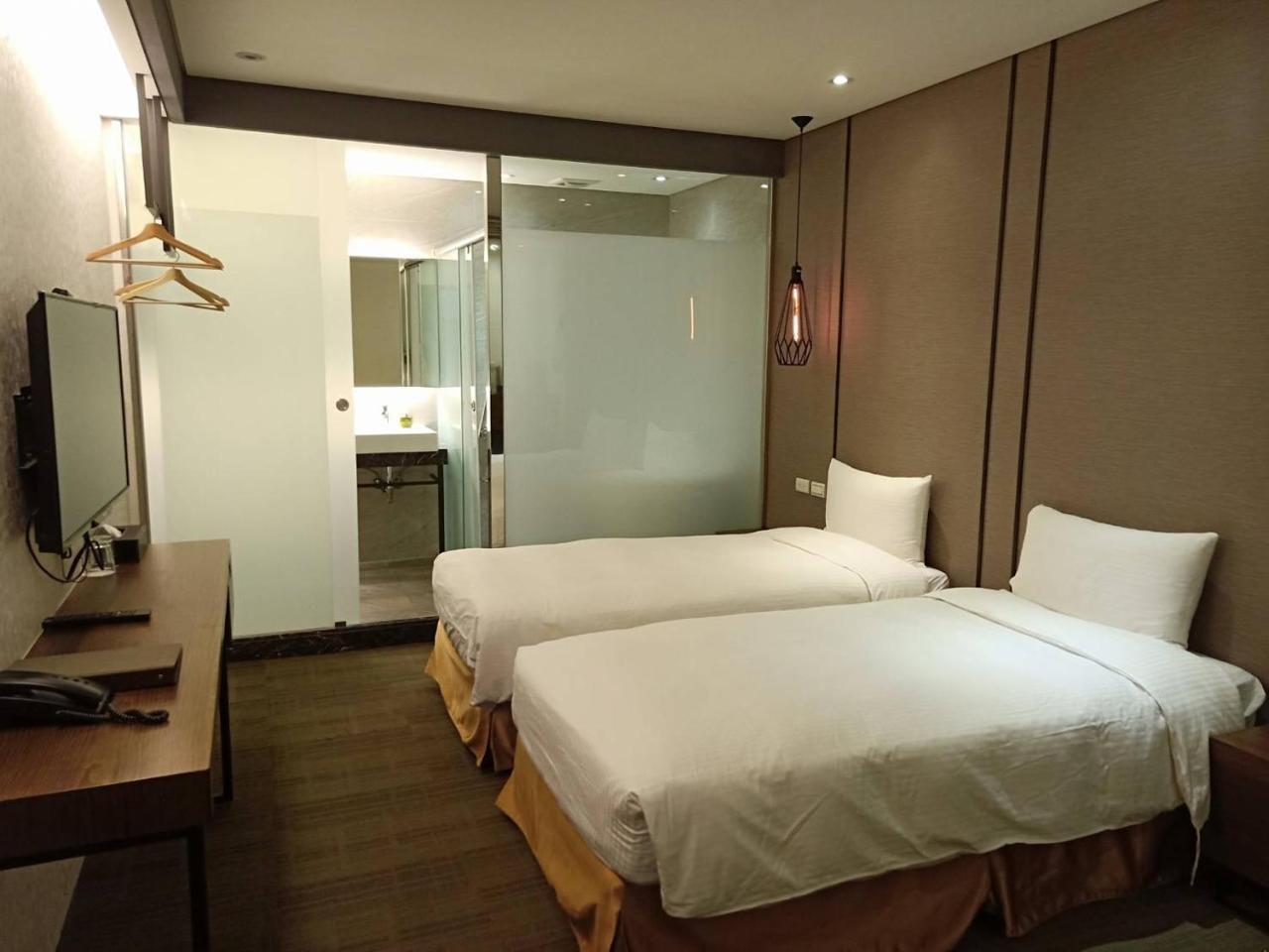O2 Hotel Taipei Main Station Экстерьер фото